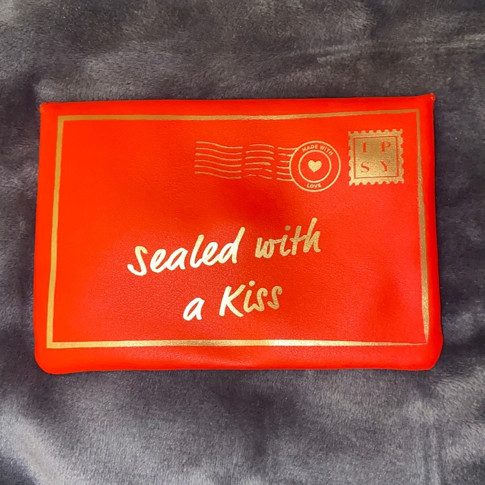 Ipsy makeup bag